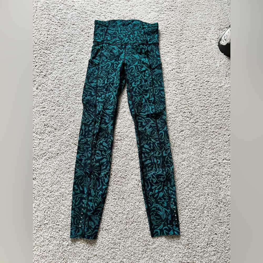 Lululemon Fast & Free